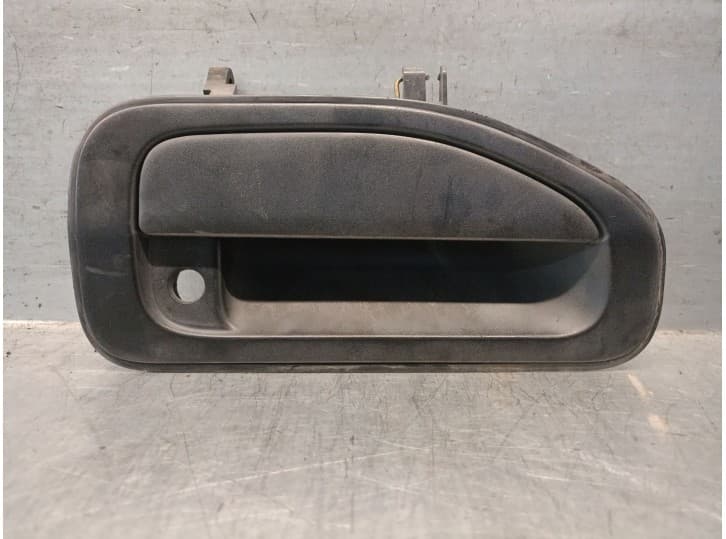 Recambio de maneta exterior delantera derecha para mitsubishi canter misubishi canter referencia OEM IAM D4D342AT8