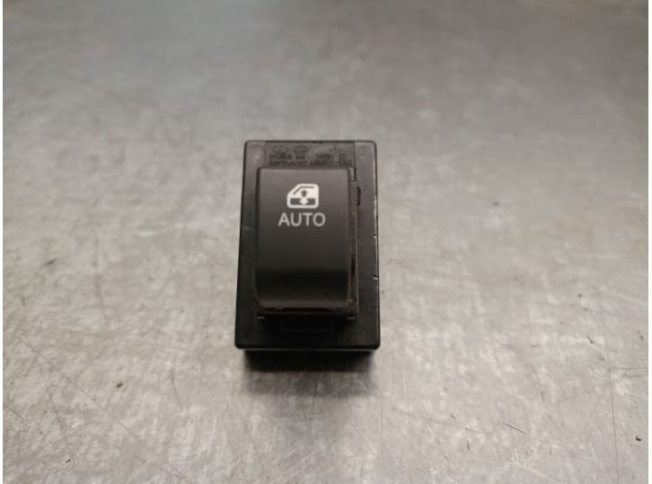 Recambio de mando elevalunas trasero izquierdo para kia cee'd hatchback (ed) 1.6 crdi 115 referencia OEM IAM 935751H100 935751H1