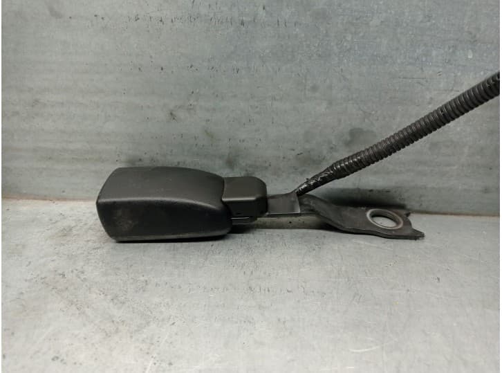 Recambio de enganche cinturon delantero derecho para lexus ct (zwa10_) 200h (zwa10_) referencia OEM IAM 64630AL020 64630AL020 E0