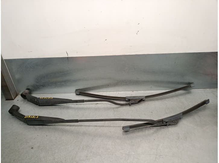 Recambio de brazo limpia delantero derecho para hyundai i20 i (pb, pbt) 1.2 referencia OEM IAM 983601J000 983501J000