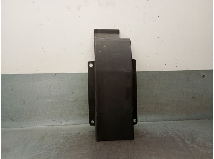 Recambio de moldura para iveco daily vi furgoneta naturalpower 35s14, 35c14, 40c14, 50c14, 60c14, 65c14,... referencia OEM IAM 5