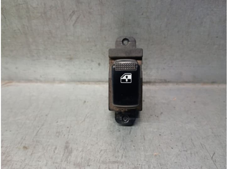 Recambio de mando elevalunas delantero derecho para kia rio ii (jb) 1.4 16v referencia OEM IAM 935811G000 935811G000