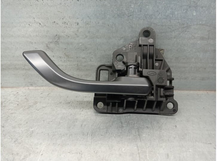 Recambio de maneta interior trasera derecha para hyundai i30 fastback (pde, pden) 2.0 n referencia OEM IAM 82623G4000 82620G4010