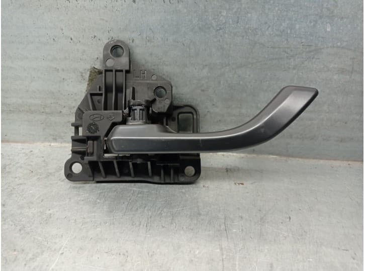 Recambio de maneta interior delantera izquierda para hyundai i30 fastback (pde, pden) 2.0 n referencia OEM IAM 82613G4000 82610G