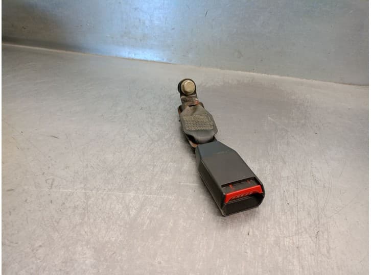 Recambio de enganche cinturon trasero derecho para volvo 440 (445) 2.0 referencia OEM IAM 3460984 3460984 TRASERO DERECHO
