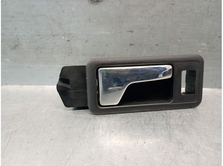 Recambio de maneta interior trasera derecha para audi 100 c3 sedán (443, 444) 2.2 referencia OEM IAM 893837020A 893837020A
