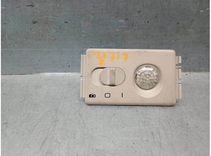 Recambio de luz interior para audi 100 c3 sedán (443, 444) 2.2 referencia OEM IAM 44947303 443947303K
