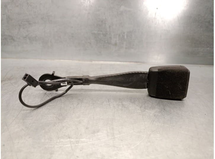 Recambio de enganche cinturon delantero izquierdo para audi a4 b9 avant (8w5, 8wd) 2.0 tdi referencia OEM IAM 8W0857755 8W085775