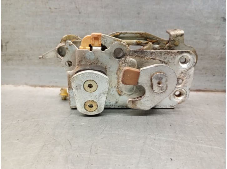 Recambio de cerradura puerta trasera derecha para bmw 7 (e23) 735 i referencia OEM IAM 51221848850 51221848850