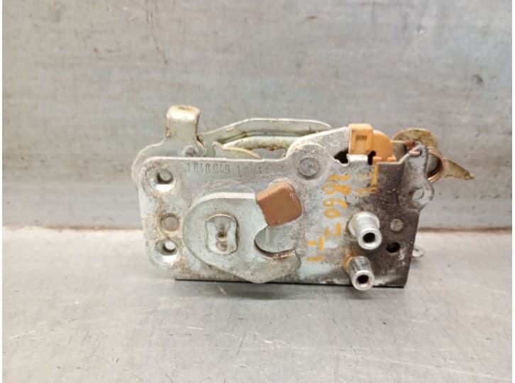 Recambio de cerradura puerta trasera izquierda para bmw 7 (e23) 735 i referencia OEM IAM 51221848849 51221848849