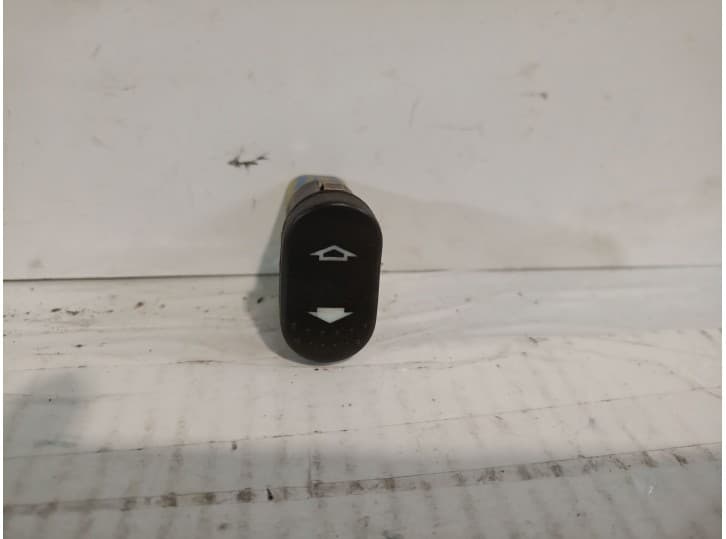 Recambio de mando elevalunas delantero derecho para ford focus i (daw, dbw) 1.8 di / tddi referencia OEM IAM 1324939 1324939