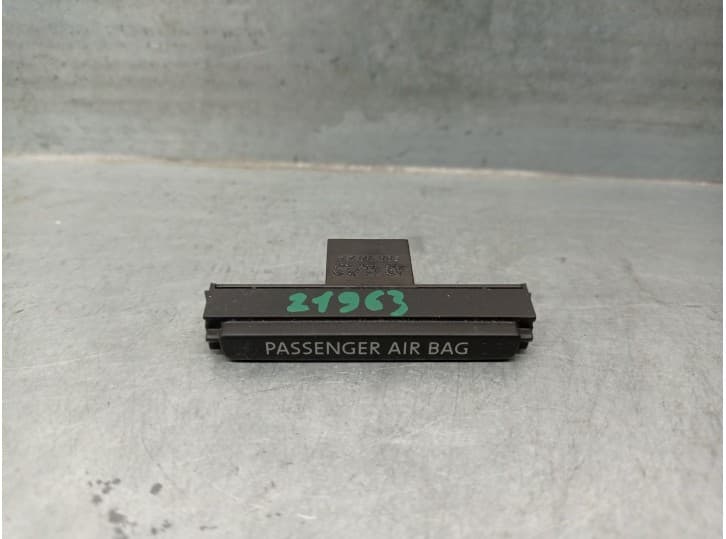 Recambio de pantalla multifuncion para volkswagen cc b7 (358) 2.0 tdi referencia OEM IAM 3AA919234