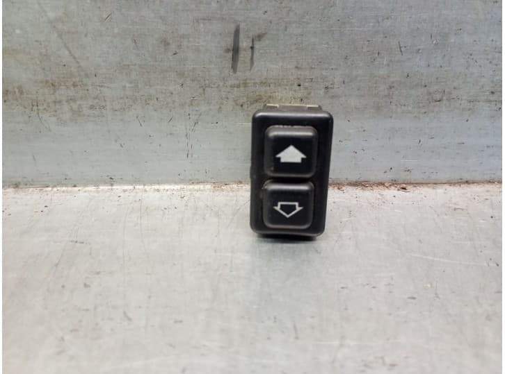 Recambio de mando elevalunas trasero izquierdo para bmw 7 (e23) 735 i referencia OEM IAM 61311366458 61311366458