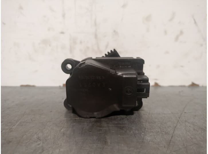 Recambio de motor apertura trampillas climatizador para ford grand c-max (dxa/cb7, dxa/ceu) 1.6 tdci referencia OEM IAM 3M5H19E6