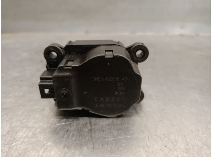 Recambio de motor apertura trampillas climatizador para ford focus iii turnier 1.0 ecoboost referencia OEM IAM 3M5H19E616AB