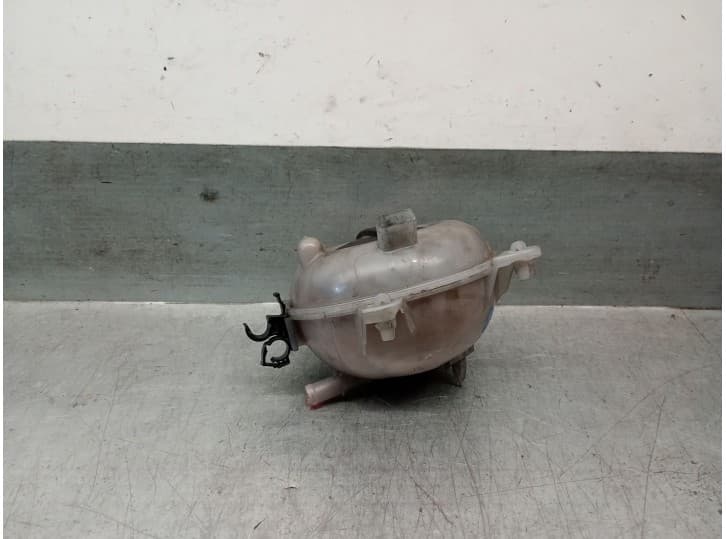 Recambio de deposito expansion para volkswagen touran (5t1) 2.0 tdi referencia OEM IAM 5Q0121407G 5Q0121407AA