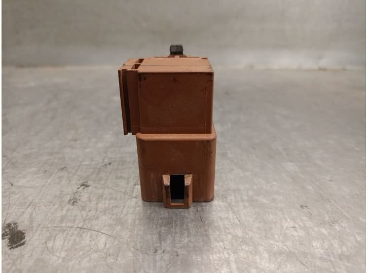 Recambio de rele para citroën c4 iii (ba_, bb_, bc_) 1.2 puretech 130 (bahnsa, bahnsb) referencia OEM IAM 17325003001 OMRON
