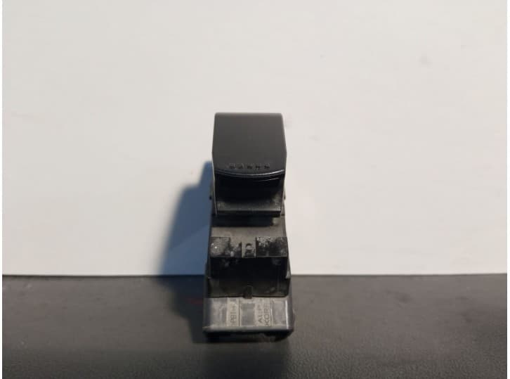 Recambio de mando elevalunas trasero derecho para suzuki sx4 (ey, gy) 1.9 ddis (rw 419d) referencia OEM IAM 62J002767T