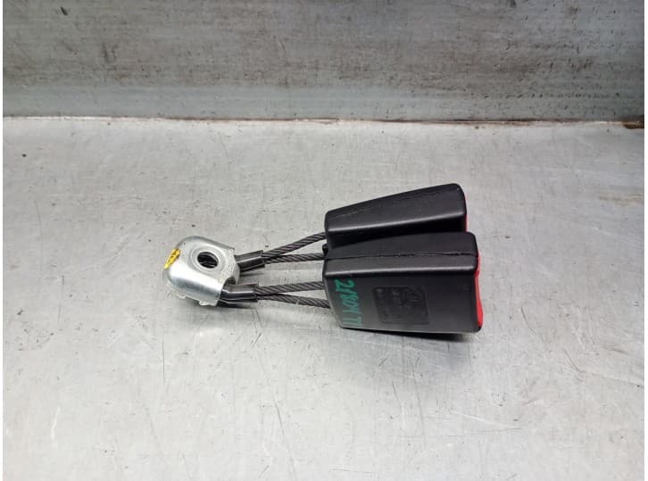 Recambio de enganche cinturon trasero izquierdo para skoda rapid spaceback (nh1) 1.6 tdi referencia OEM IAM 60U857739 60U857739