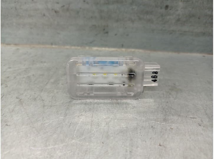 Recambio de luz interior para land rover discovery v (l462) 2.0 sd4 4x4 referencia OEM IAM 184932