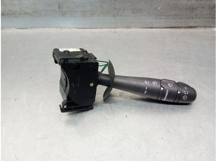 Recambio de mando limpia para renault twingo ii (cn0_) 1.2 (cn0d) referencia OEM IAM 7701048915 7701048915