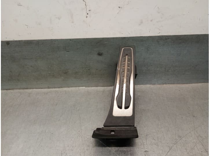Recambio de potenciometro pedal para bmw 1 (f40) 118 i referencia OEM IAM 6889820 35406889824