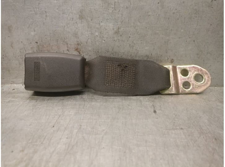 Recambio de enganche cinturon trasero central para ssangyong korando (kj) 2.9 td referencia OEM IAM 7563006002AAF 7563006002AAF