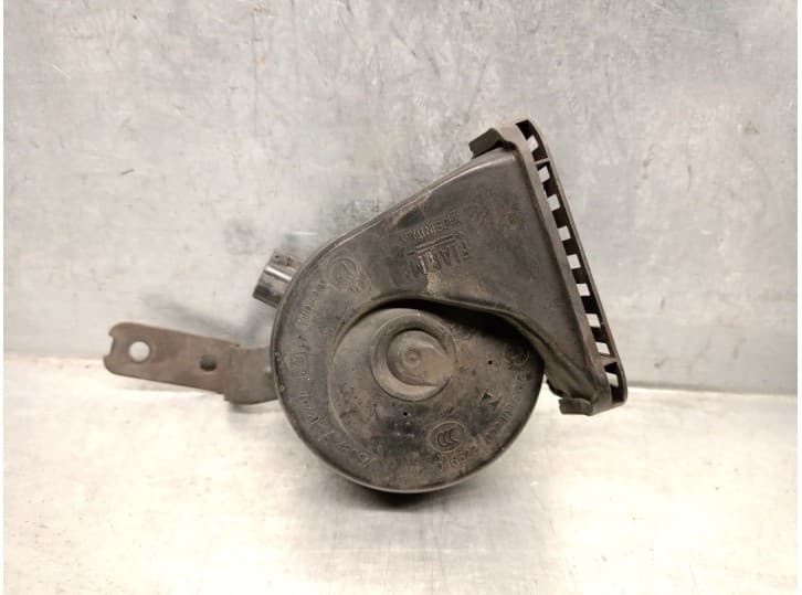 Recambio de claxon para land rover discovery v (l462) 2.0 sd4 4x4 referencia OEM IAM HY3213802AB LR113191