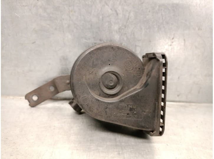 Recambio de claxon para land rover discovery v (l462) 2.0 sd4 4x4 referencia OEM IAM HY3213801AB LR113190