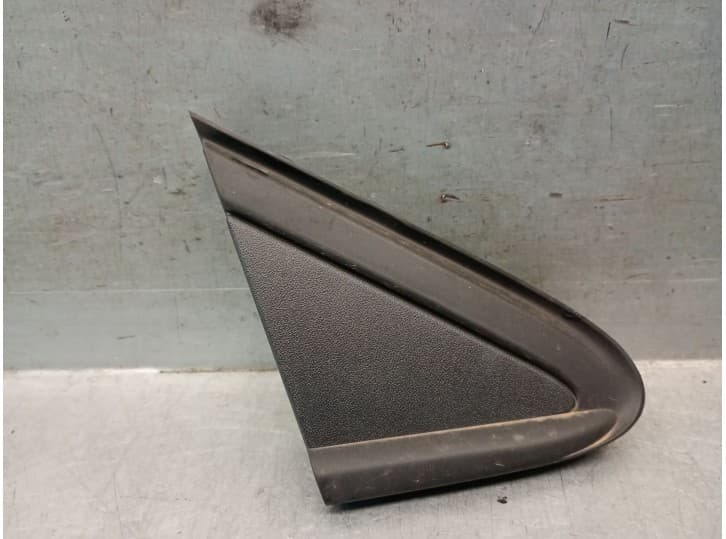 Recambio de moldura para seat arona (kj7, kjp) 1.0 tsi referencia OEM IAM 6F9853274F 6F9853274F