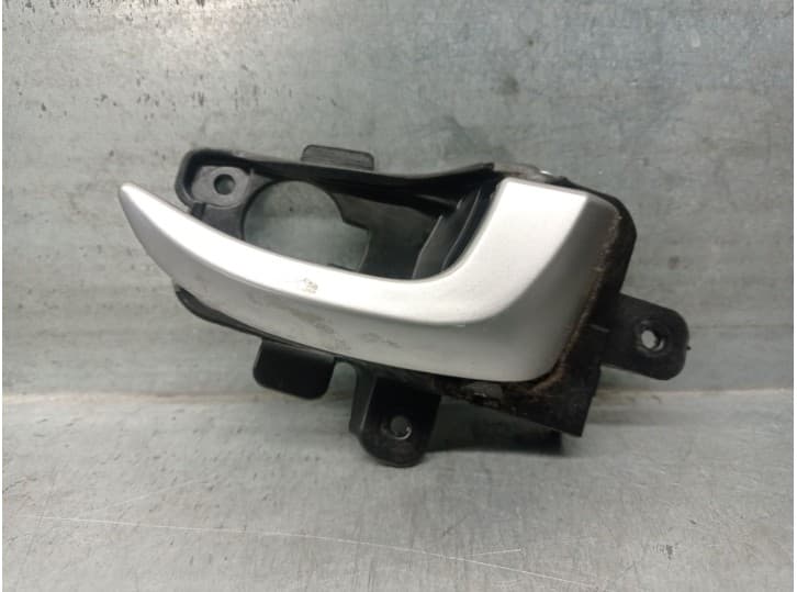 Recambio de maneta interior trasera derecha para hyundai i30 (gd) 1.4 crdi referencia OEM IAM 82623GD000 82621A5000RY