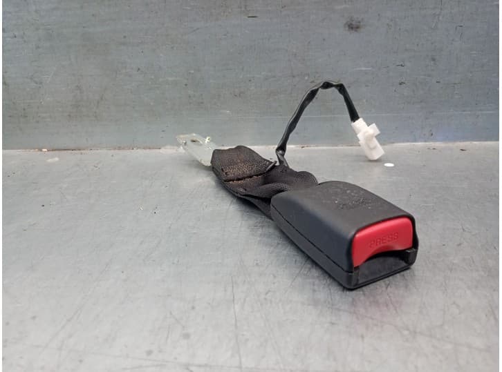 Recambio de enganche cinturon trasero central para mazda 6 station wagon (gh) 2.0 mzr-cd (gh14) referencia OEM IAM T86241B GS1D5