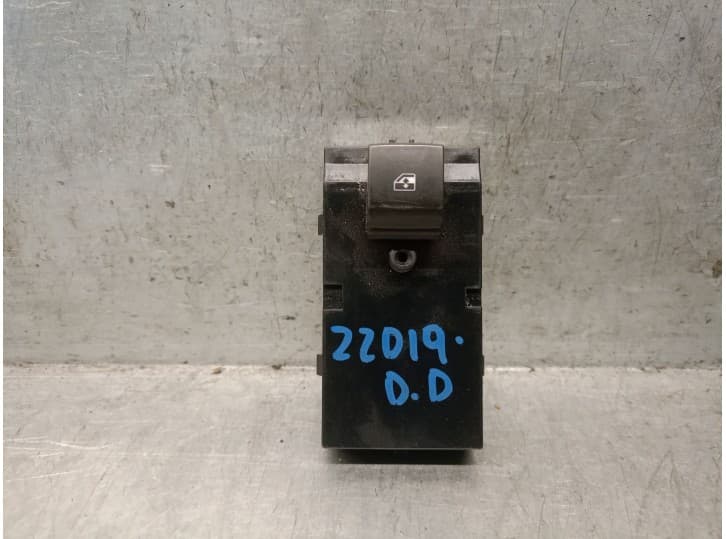Recambio de mando elevalunas delantero derecho para opel astra k sports tourer (b16) 1.2 turbo (35) referencia OEM IAM 13408448