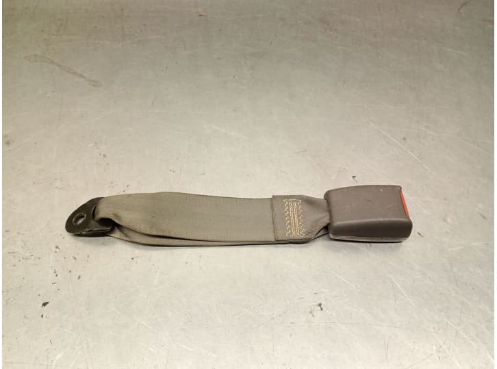 Recambio de enganche cinturon trasero izquierdo para kia shuma sedán (fb) 1.5 i 16v referencia OEM IAM 0K2AC57780A96 0K2AC57780A