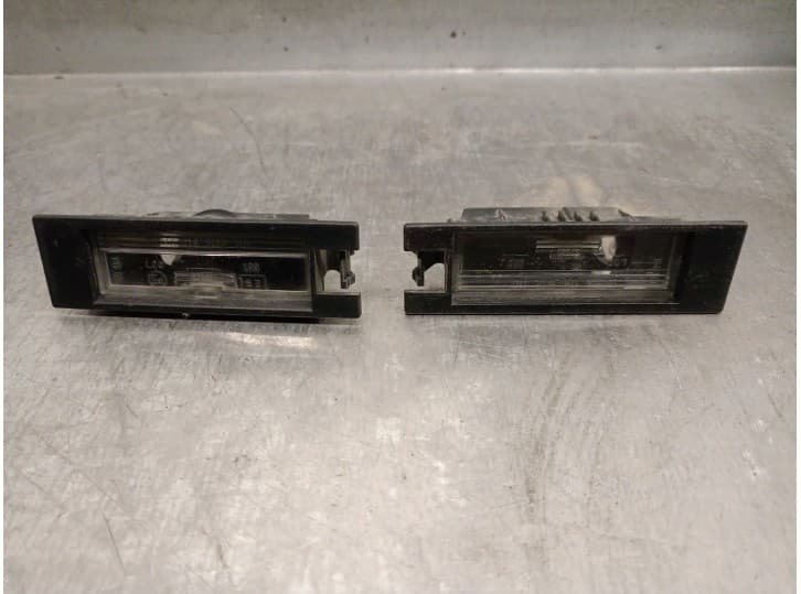 Recambio de piloto matricula para opel zafira / zafira family b (a05) 1.9 cdti (m75) referencia OEM IAM 6223512 6223512