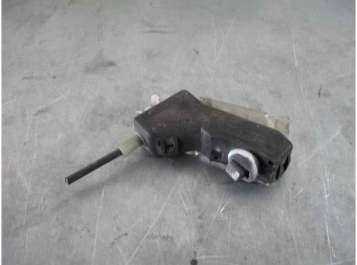 Recambio de cerradura puerta deposito combustible para peugeot 306 hatchback (7a, 7c, n3, n5) 1.6 referencia OEM IAM 151853 5 P