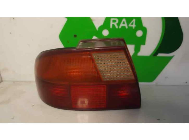 Recambio de piloto trasero izquierdo para ford mondeo i sedán (gbp) 1.8 td referencia OEM IAM 1666617 1666617