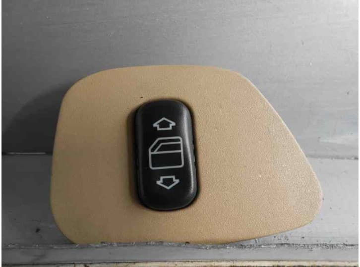 Recambio de mando elevalunas trasero derecho para mercedes-benz clase e (w210) e 320 (210.065) referencia OEM IAM 501C131261000