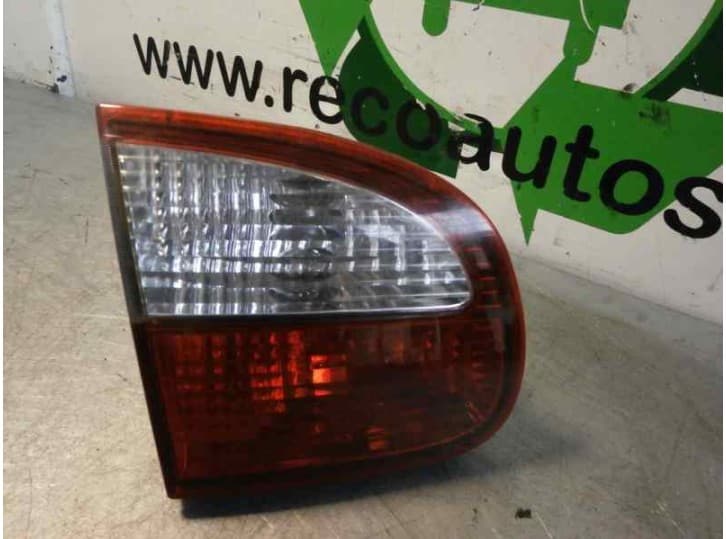 Recambio de piloto trasero porton izquierdo para daewoo lanos (klat) 1.5 referencia OEM IAM PORTON 3 PUERTAS