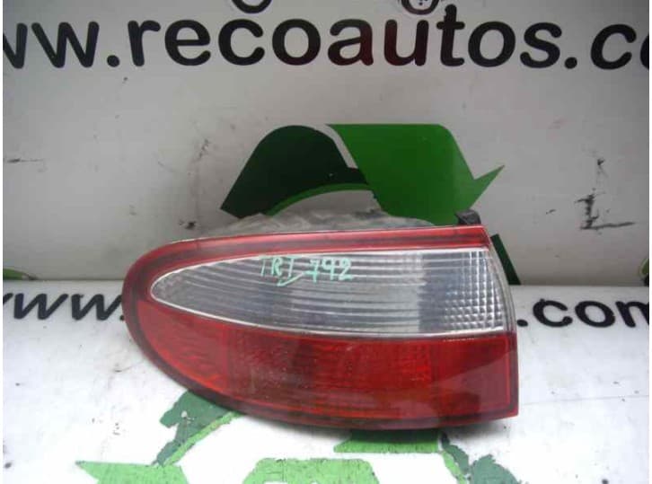 Recambio de piloto trasero izquierdo para daewoo lanos (klat) 1.3 referencia OEM IAM ALETA 3 PUERTAS