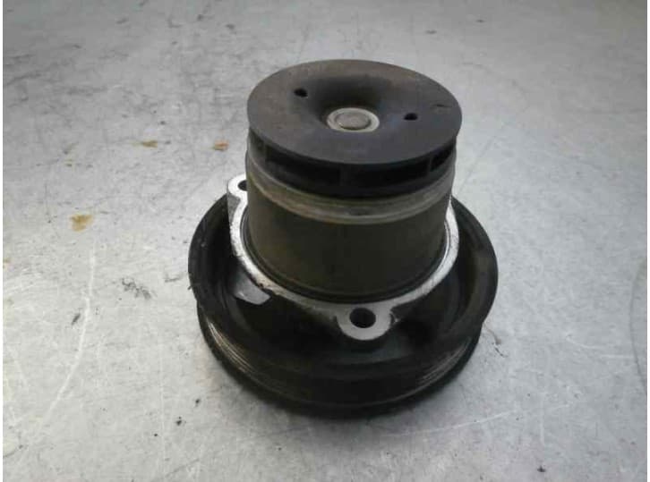 Recambio de bomba agua para saab 9-3 (ys3d) 2.2 tid referencia OEM IAM