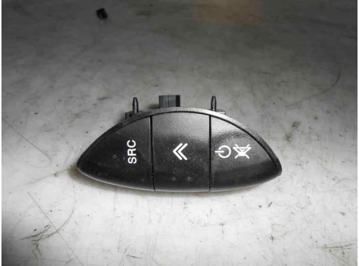 Recambio de mando radio volante para daewoo evanda (klal) 2.0 referencia OEM IAM