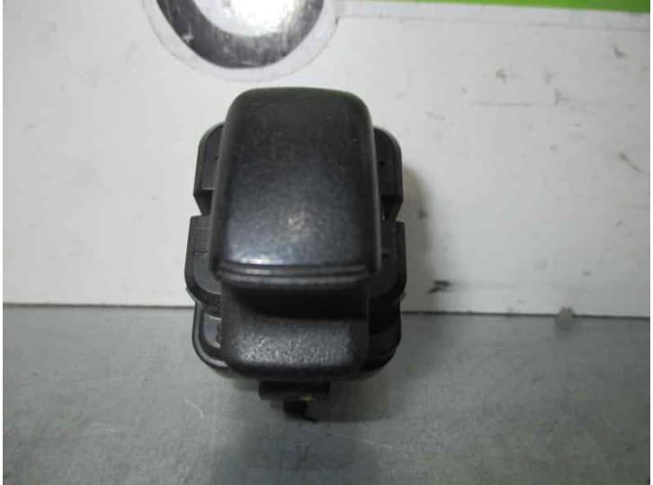 Recambio de mando elevalunas trasero derecho para mitsubishi space wagon (n9_w, n8_w) 2.4 gdi (n84w) referencia OEM IAM MR283702