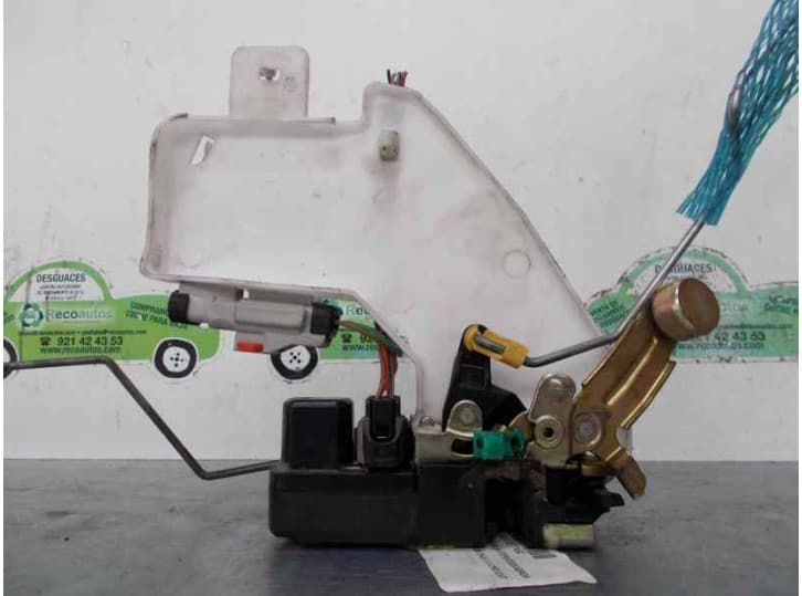 Recambio de cerradura puerta delantera izquierda para jeep cherokee (kj) 2.5 crd 4x4 referencia OEM IAM 5 PUERTAS