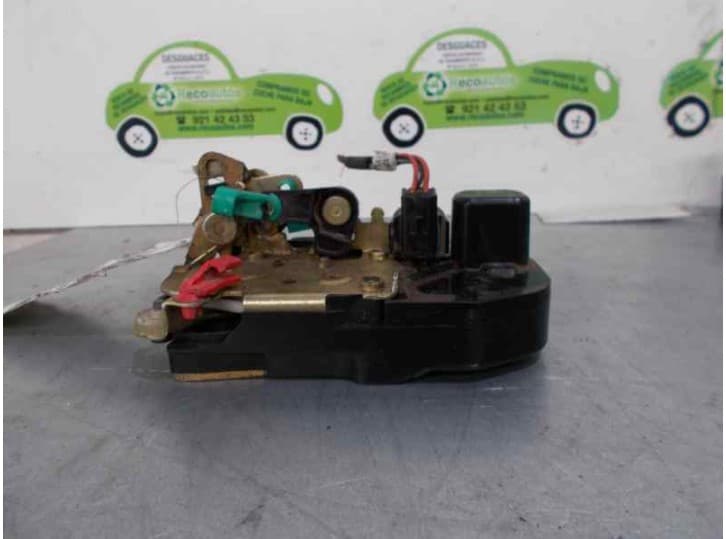 Recambio de cerradura puerta trasera izquierda para jeep cherokee (kj) 2.5 crd 4x4 referencia OEM IAM 5 PUERTAS