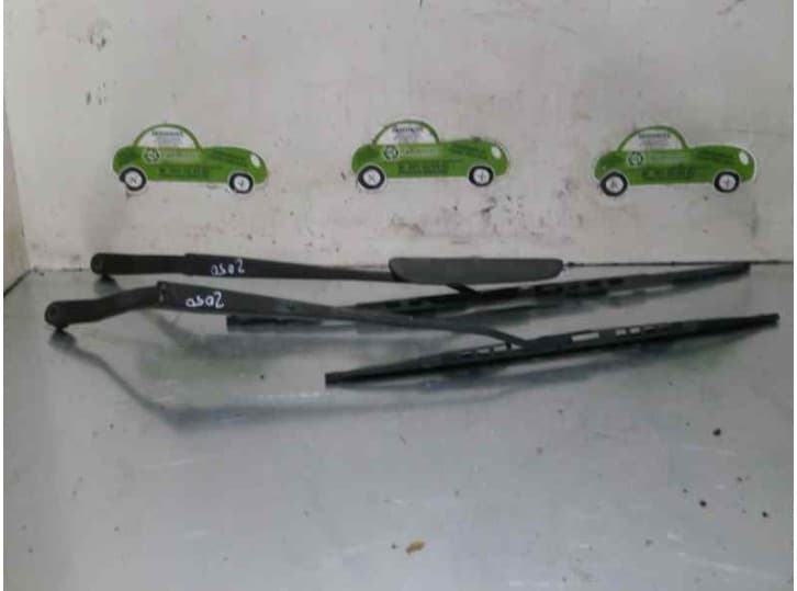 Recambio de brazo limpia delantero derecho para tata safari (42_fd) 2.0 tdi referencia OEM IAM