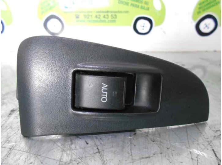 Recambio de mando elevalunas trasero derecho para toyota avensis station wagon (_t25_) 2.0 d-4d (cdt250_) referencia OEM IAM
