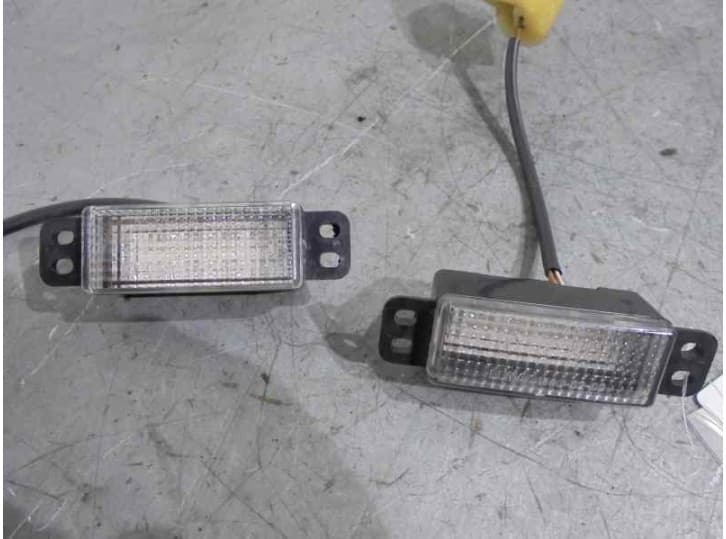 Recambio de piloto matricula para tata safari (42_fd) 2.0 tdi referencia OEM IAM