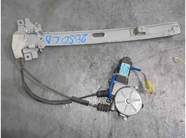 Recambio de elevalunas delantero derecho para kia clarus (k9a) 2.0 i 16v referencia OEM IAM WH036D0 2 PINES 2 PUERTAS
