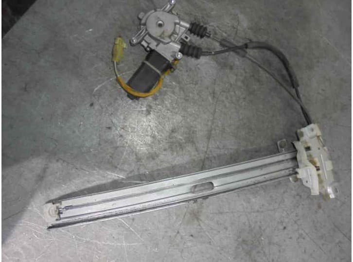 Recambio de elevalunas delantero izquierdo para kia clarus (k9a) 2.0 i 16v referencia OEM IAM WH536D0 2 PUERTAS.